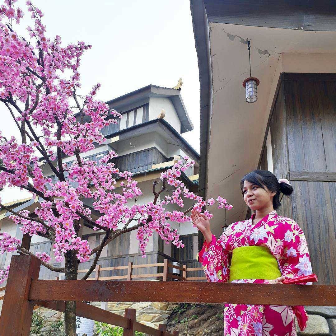 Wisata Kampung Jepang di Jatim, Cobain Pake Baju Kimono Ala Orang Jepang di Sini