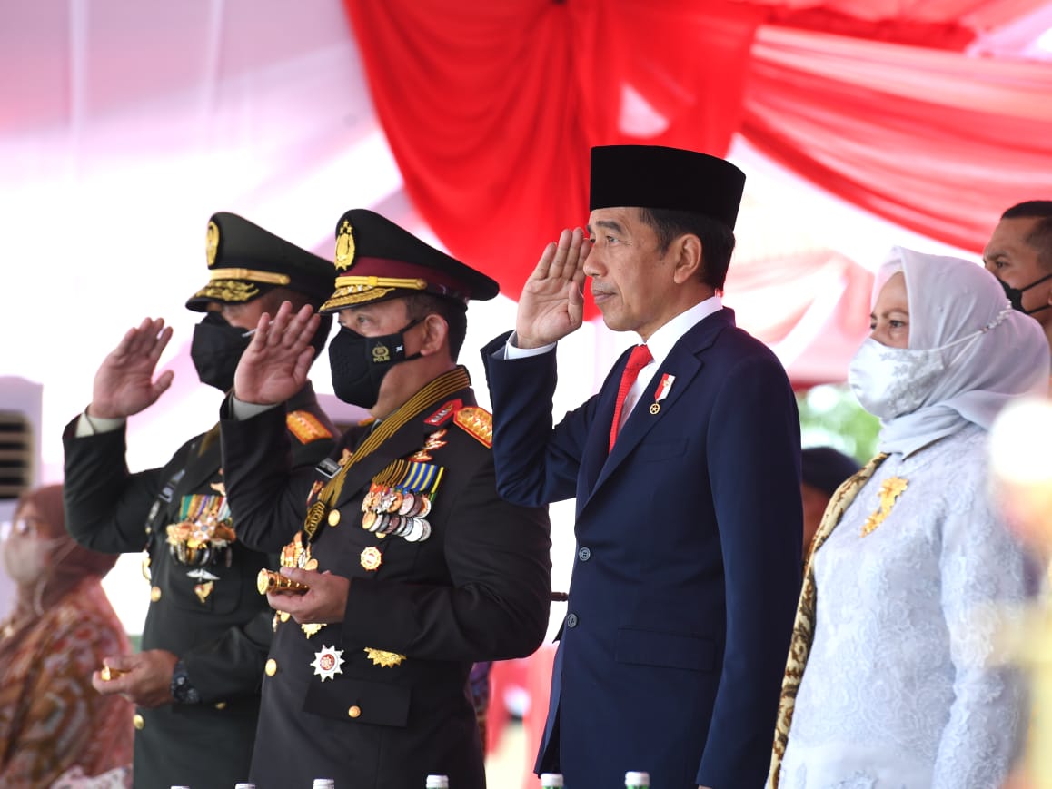 Presiden Jokowi Pimpin Upacara HUT Bhayangkara Ke 75 Hari Ini : Okezone