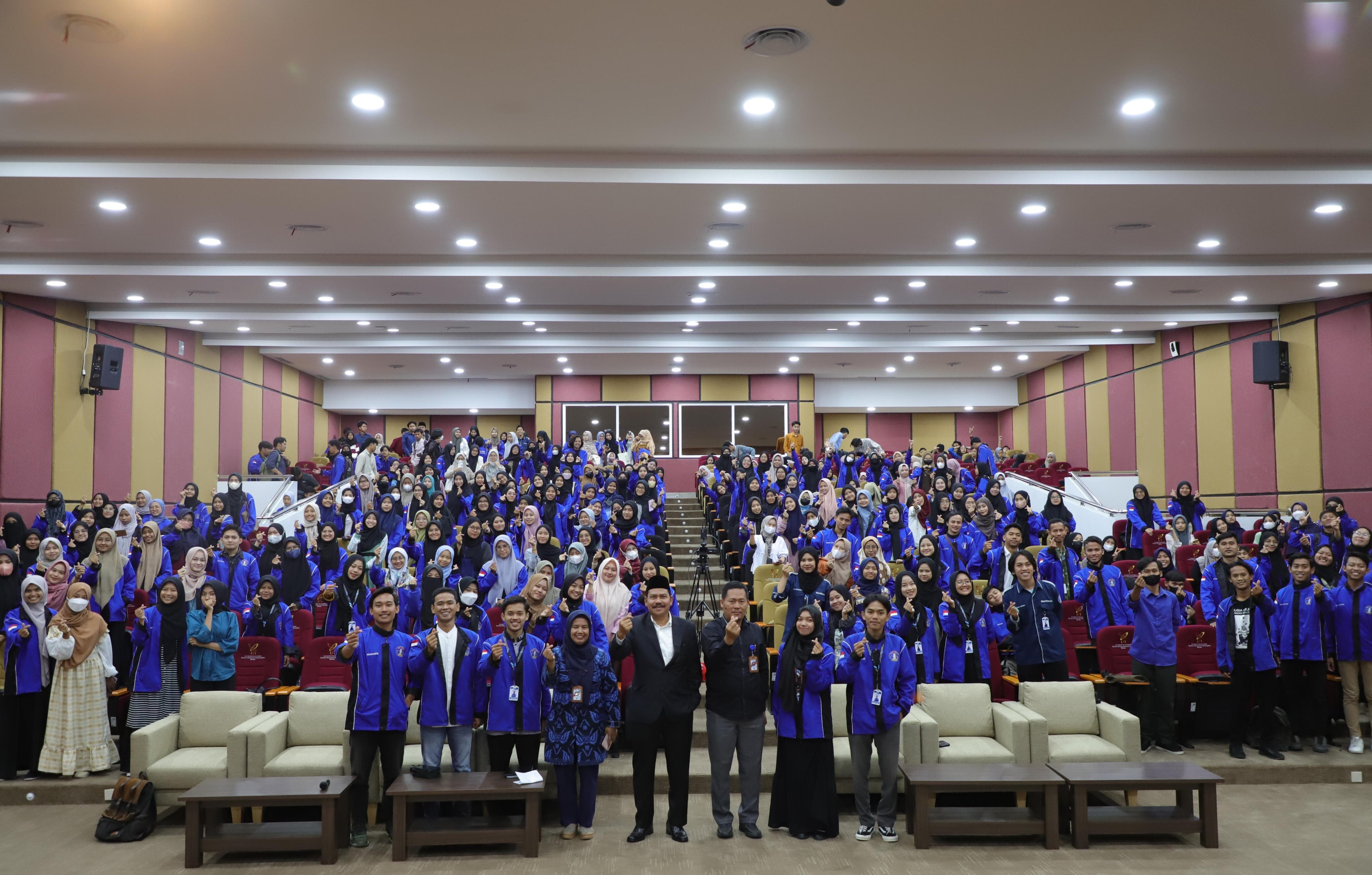 Ciptakan Kader yang Berintegritas, UIN SMH Banten Gelar Pembinaan Khusus Bagi Mahasiswa Penerima Beasiswa KIP 