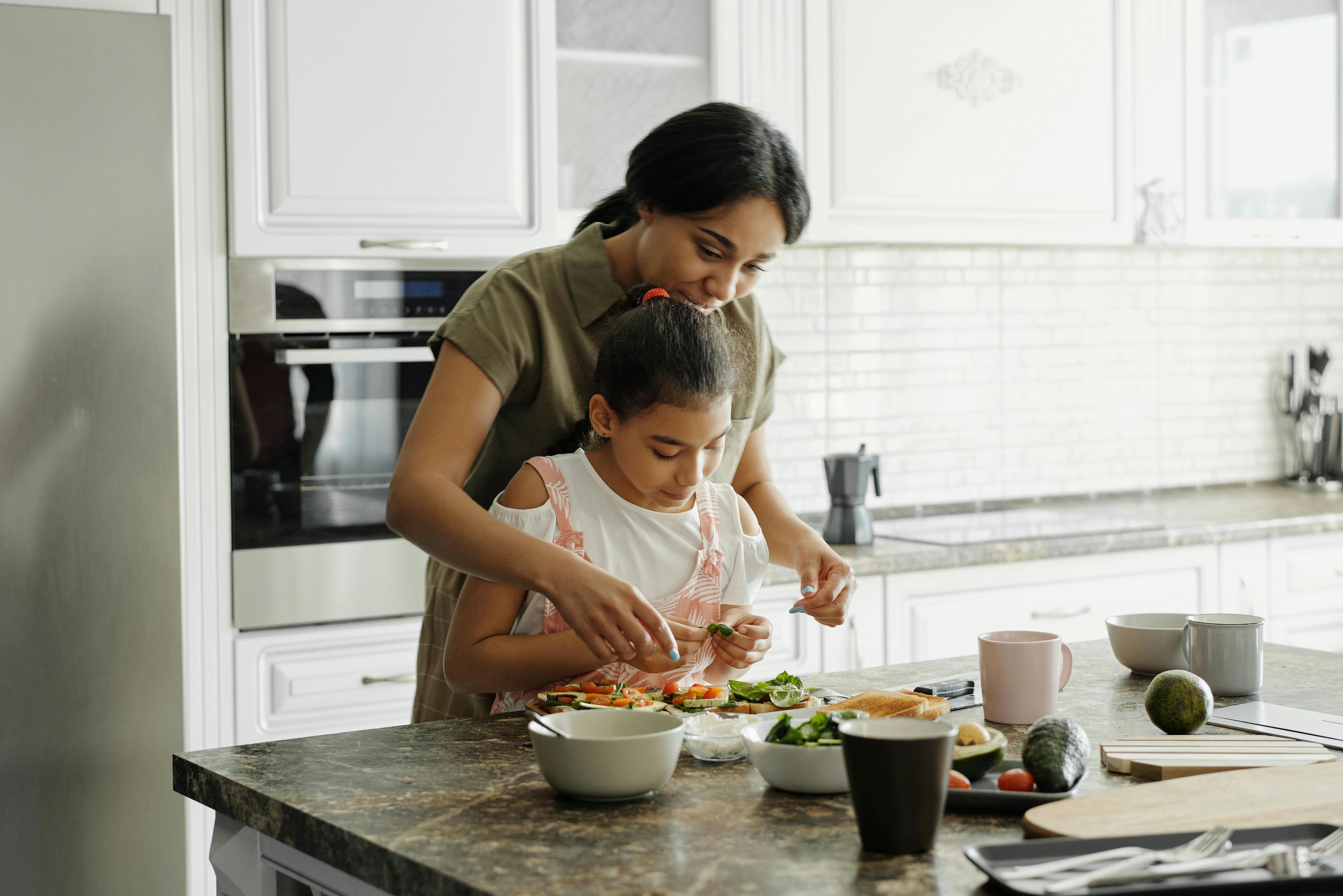 Tips Parenting: Jangan Biarkan Anakmu Menjadi Generasi Home Service, Simak Penjelasannya