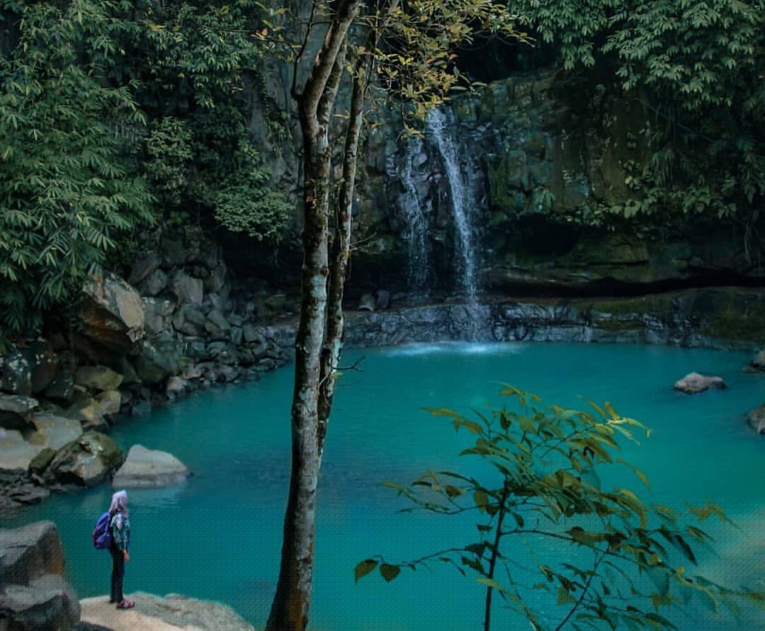 2 Destinasi Wisata Curug Indah yang Terkenal Penuh Mitos