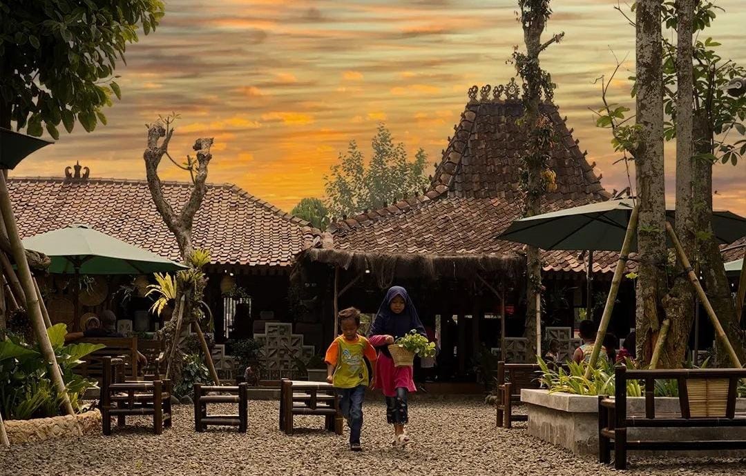 Omah Yung Ginah, Restoran di Tangerang Dengan Vibes Jogja, Jadi Wisata Tangerang Paling Terkini
