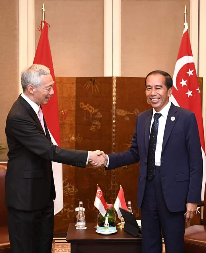 Bertemu PM Singapura di Kamboja, Jokowi Bahas G20 Hingga Isu Myanmar