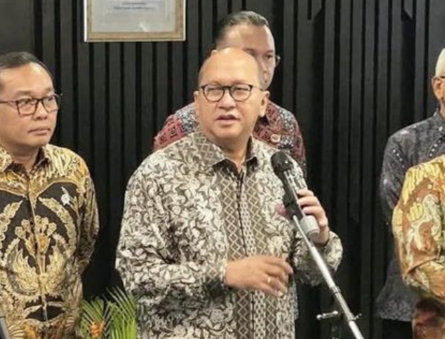 Sumber: https://inforadar.disway.id/upload/63ad62c4ada04d30f0948c0514d2f80f.jpg