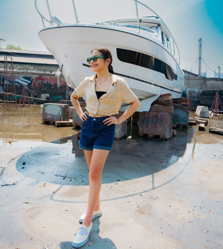 Prilly Latuconsina Banjir Pujian Warganet Setelah Beli Kapal Yacht Seharga 2,5 Milyar, Hadiah Ulang Tahunnya