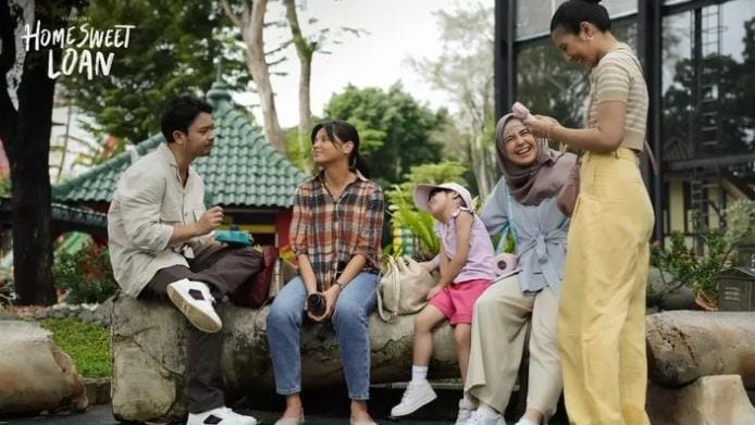 Film Home Sweet Loan Angkat Kisah Sandwich Generation