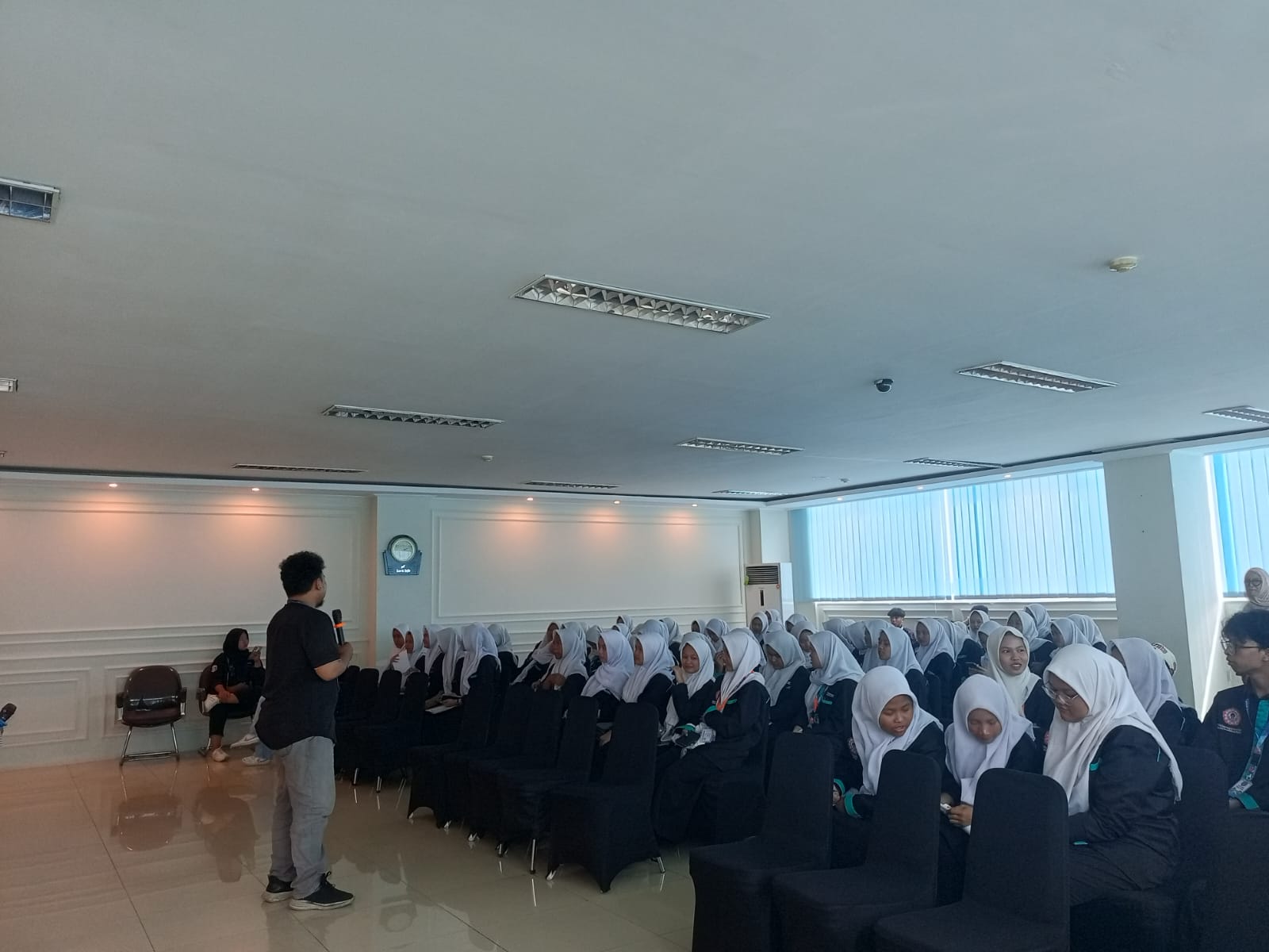 Antusiasme Sesi Kedua: 200 Siswa SMK Muhammadiyah 3 Tangsel Belajar Jurnalistik di Radar Banten