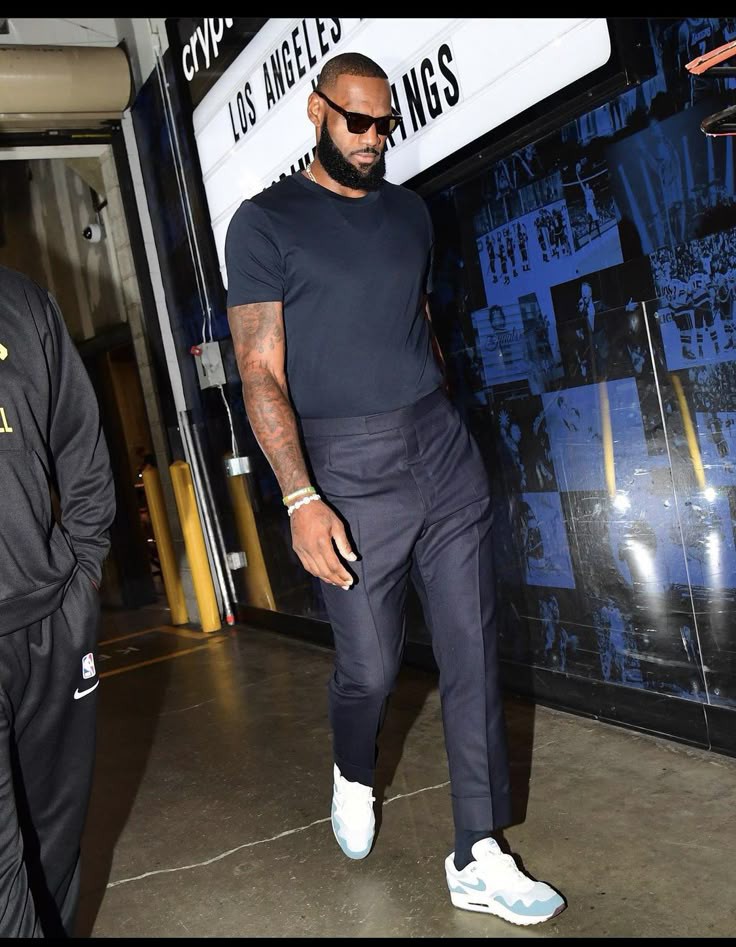  Met Gala 2025 Umumkan Tema 'Superfine: Tailoring Blackstyle' dengan Lebron James Sebagai Co-Chair