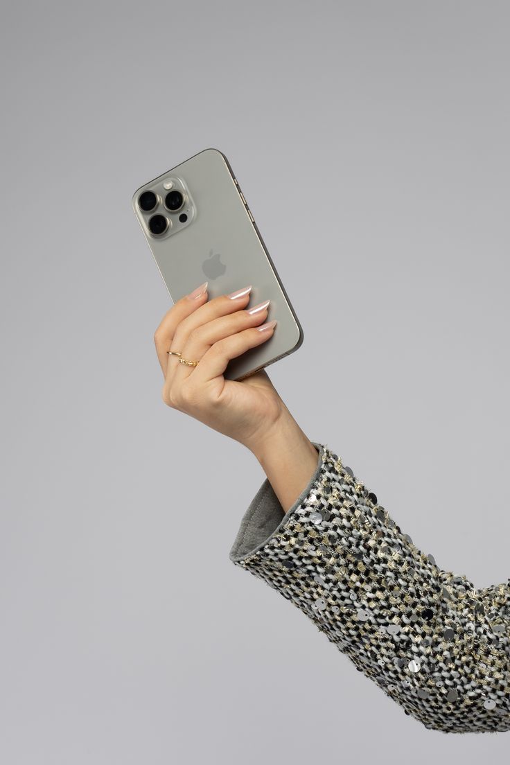 Antara Fungsi dan Gengsi, Fenomena iPhone di Kalangan Anak Muda