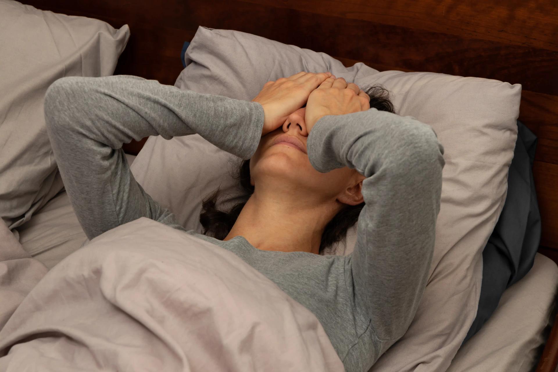Susah Tidur Cepat? 7 Kebiasaan Malam Ini Bisa Bantu Tubuh Lebih Siap Beristirahat
