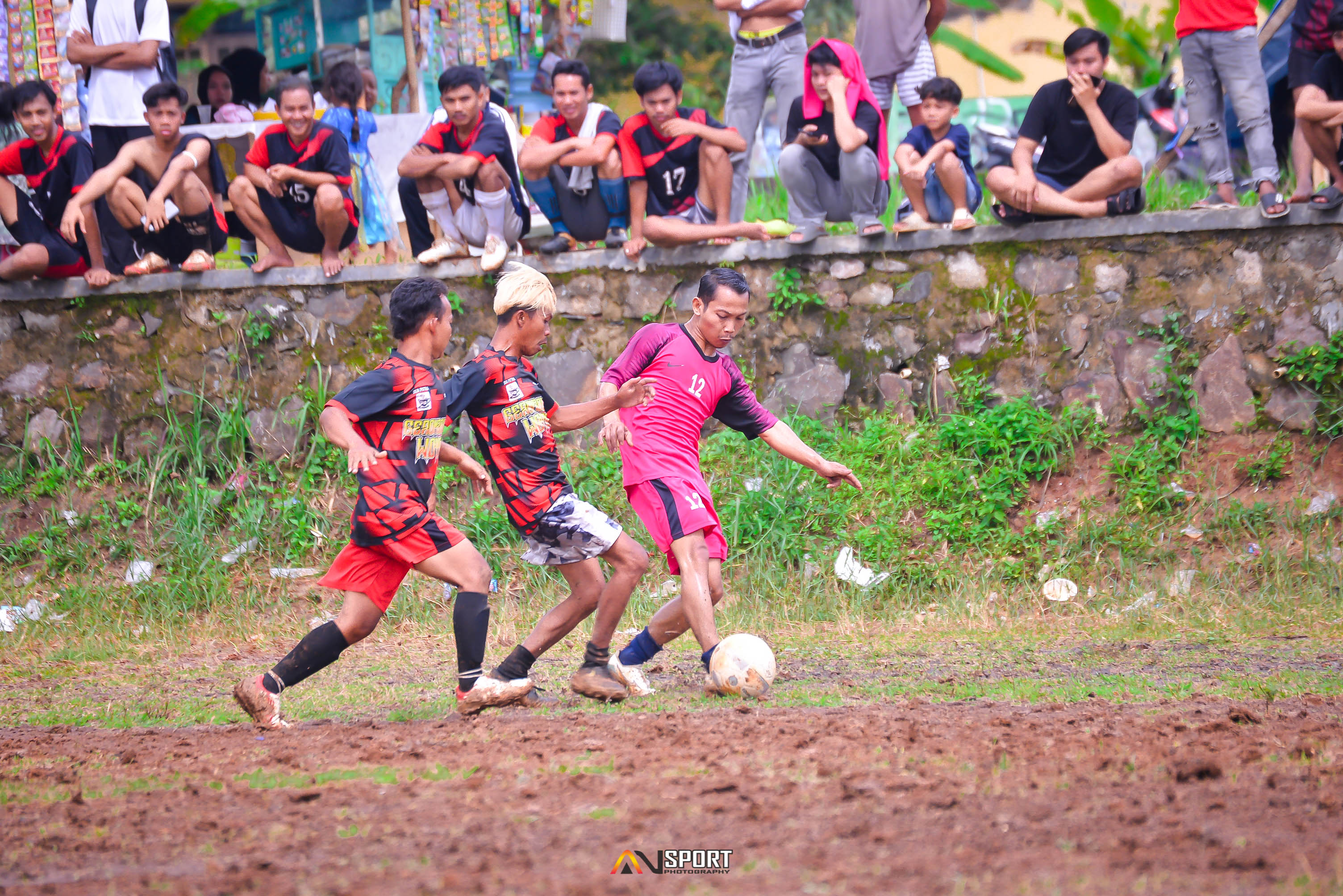 Sebagai Ajang Silaturahmi Menjelang Puasa, Warga Taktakan Adakan Turnamen Sepakbola Antar Kampung