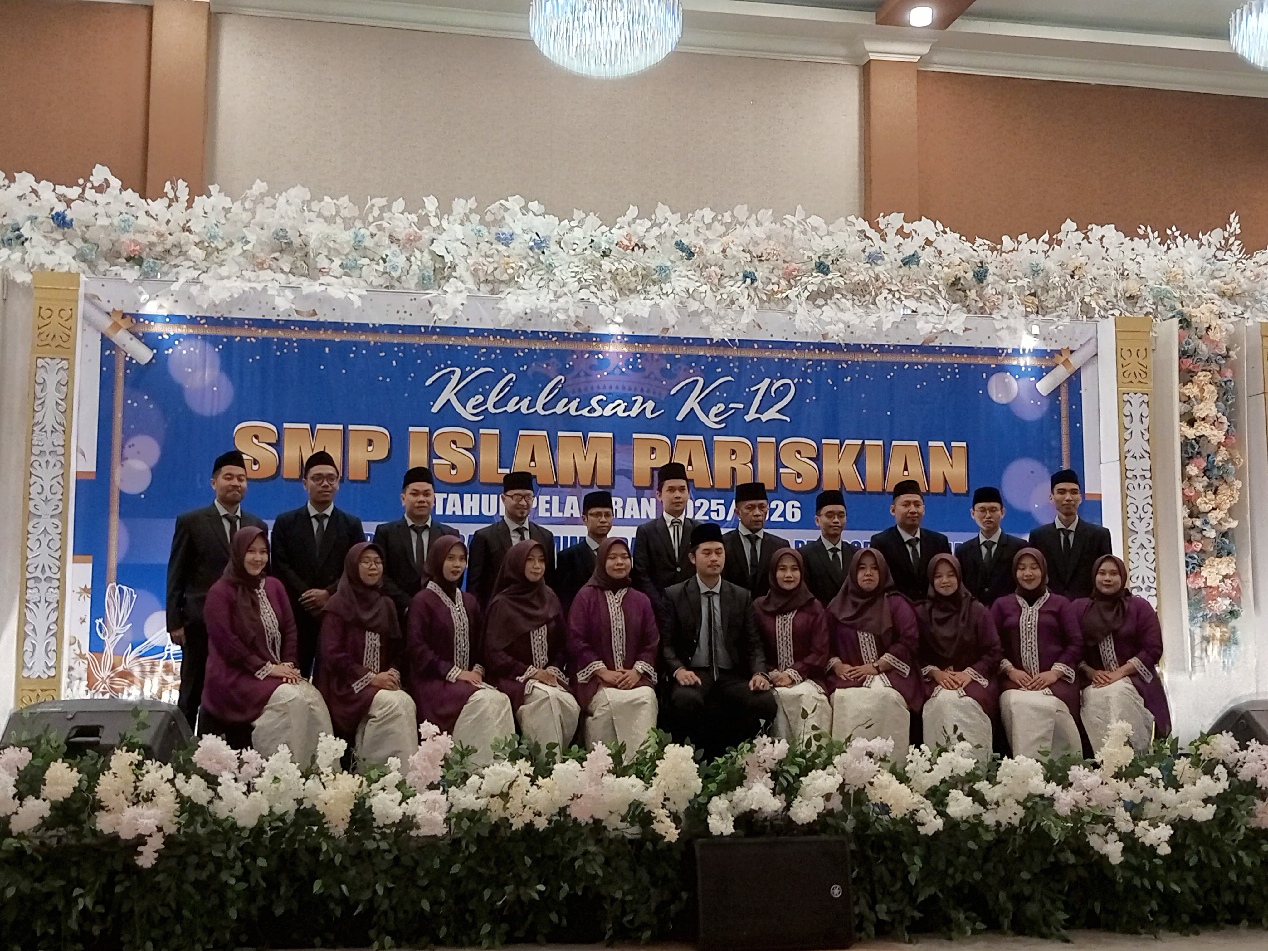 Penuh Haru dan Bangga, SMP Islam Pariskian Lepas Angkatan ke-12