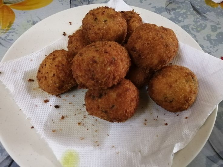 Resep Rice Cheese Chicken Ball: Camilan Renyah dengan Isian Gurih