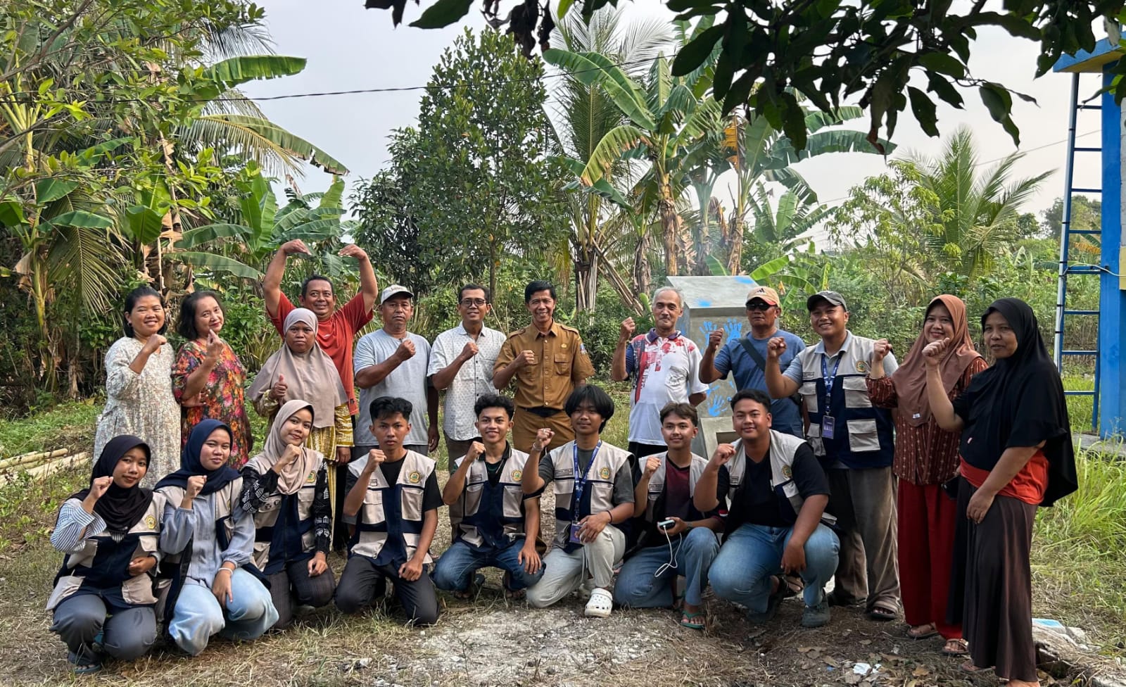 Atasi Sampah Rumah Tangga, Mahasiswa Ciptakan Tungku TUNAS di Desa Panamping