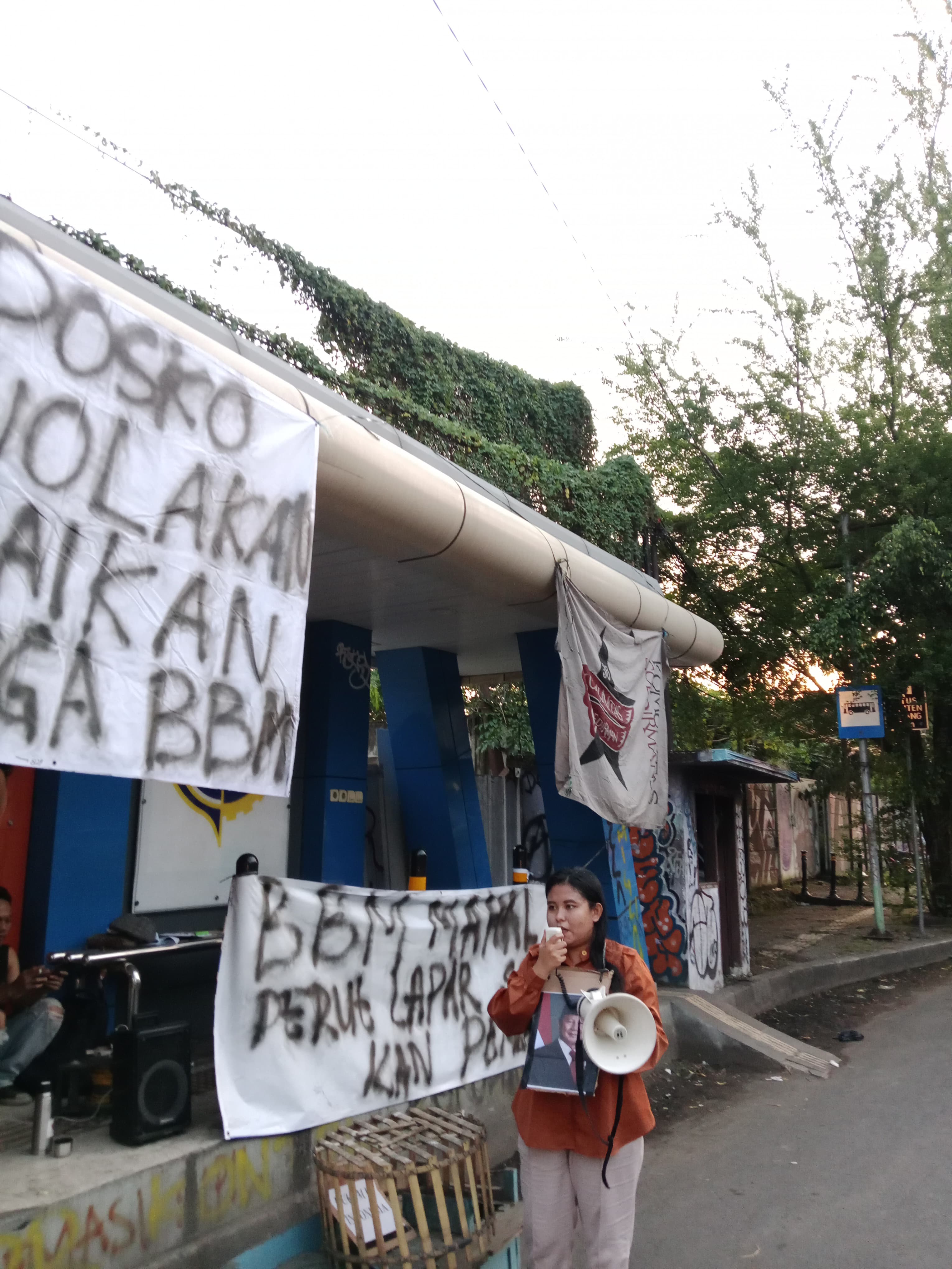 Tolak Kenaikan Harga BBM, Hentikan Persmpokan Rakyat dan Feodalisme Negara