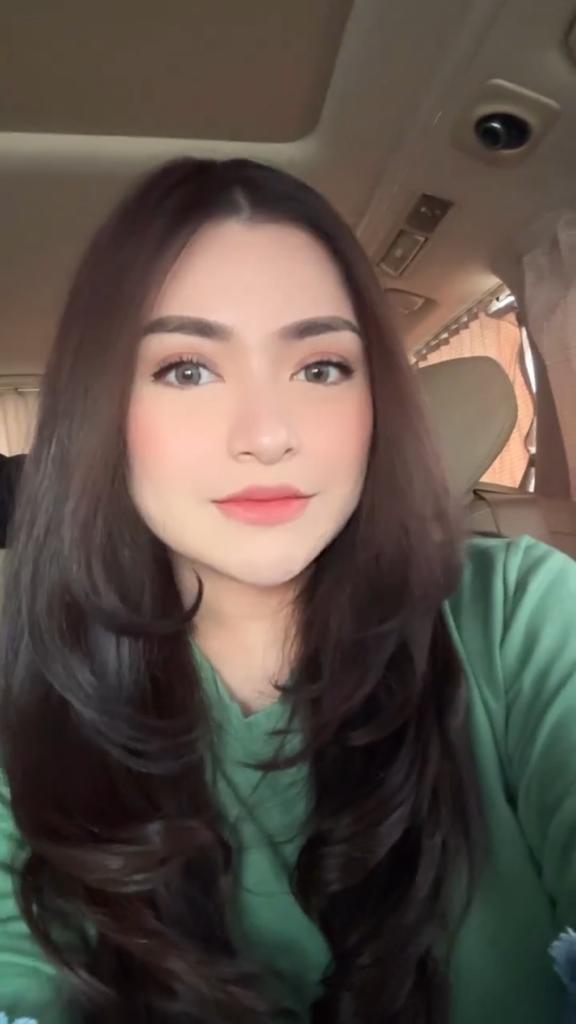 Mantap Lepas Hijab, Kini Nathalie Holscher Pamer Foto Manis di Mobil, Warganet Ramai Sebut Mirip Mahalini