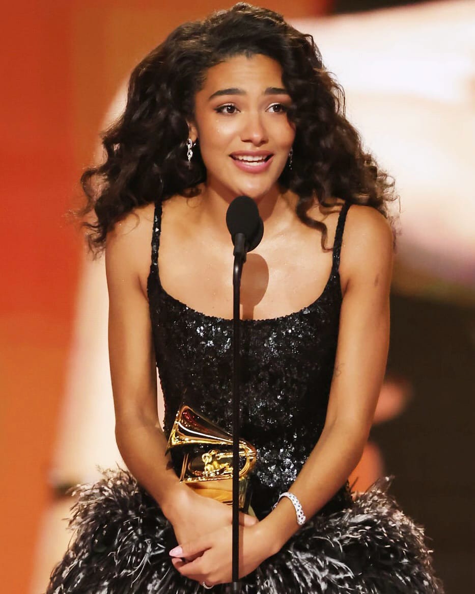 Plot Twist Terindah! Olivia Dean Bungkam Kritik dan Sah Jadi Ratu Baru di Grammy Awards 2026