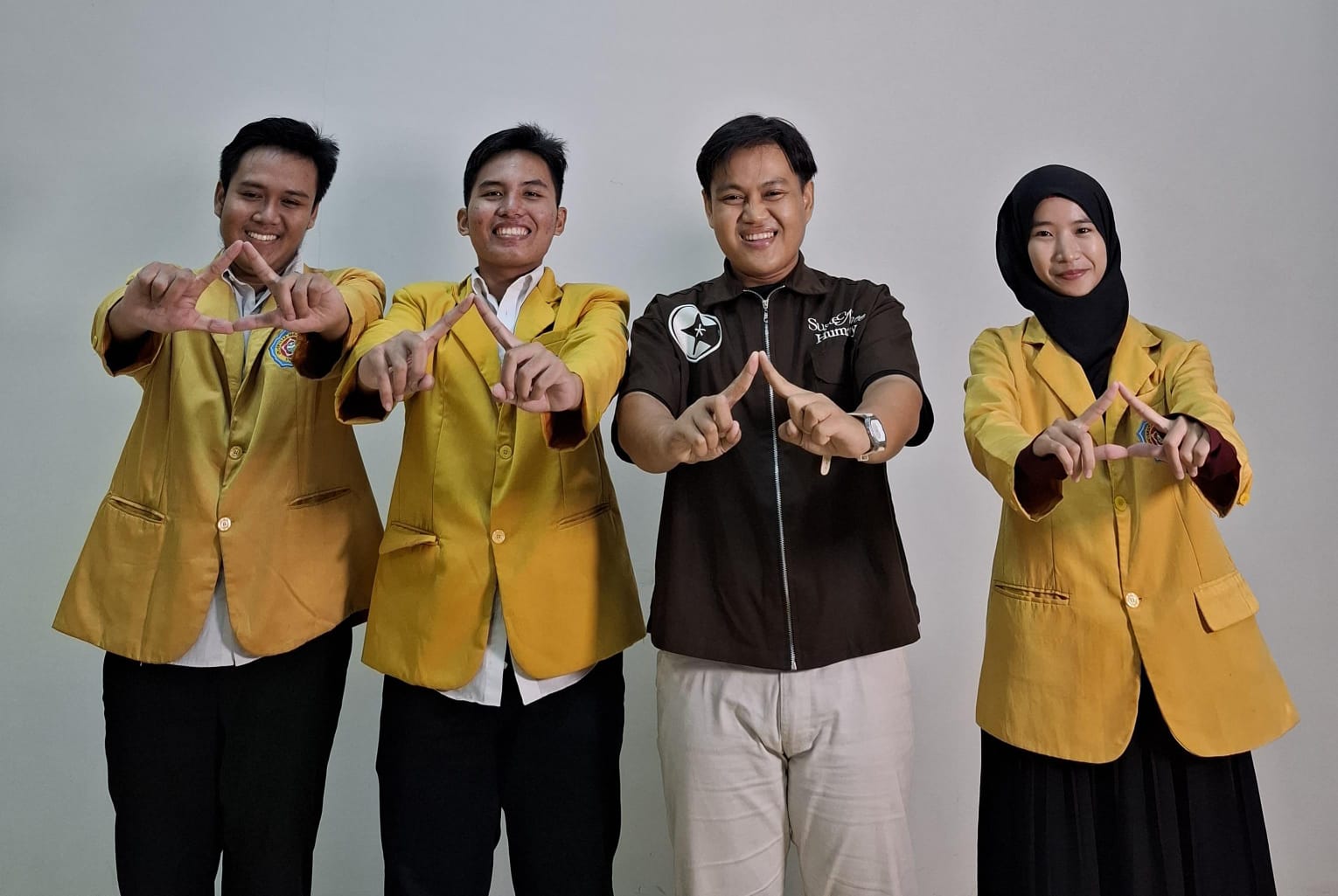 Mahasiswa Universitas Serang Raya Raih Juara 2 Lomba Debat di UPI Serang