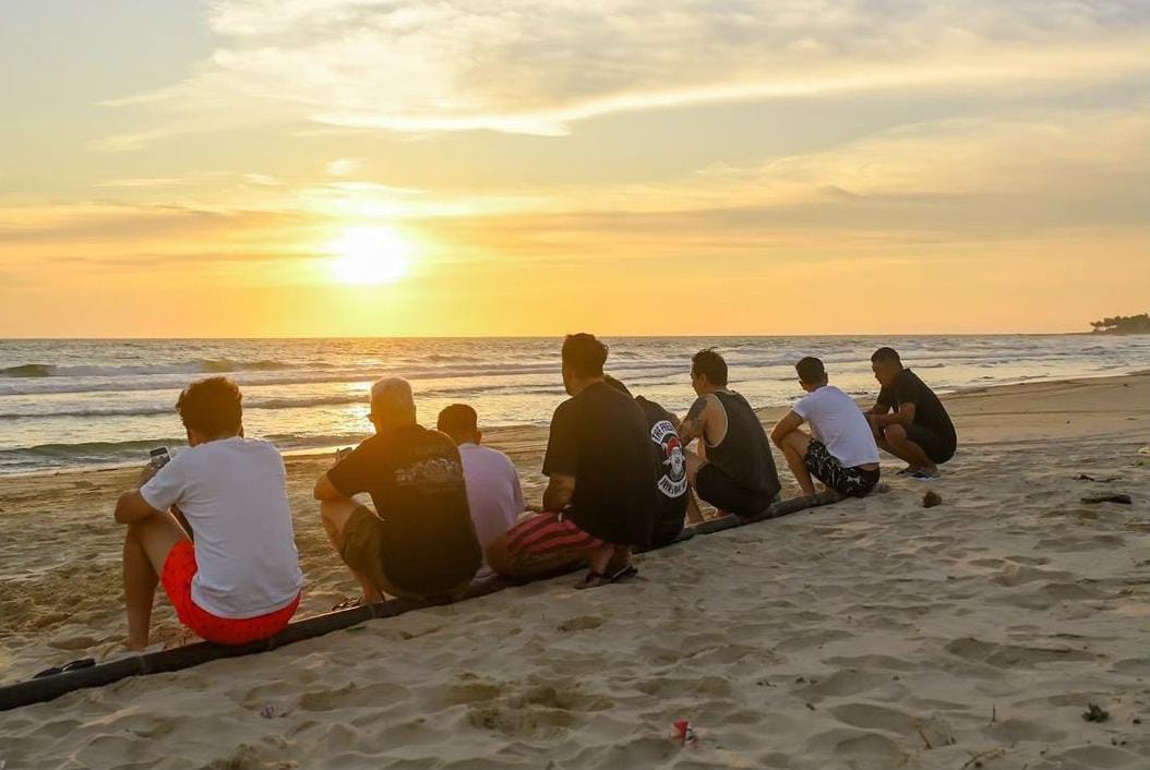 Pantai di Banten Ini Suguhkan Pemandangan Alam yang Indah dan Penginapan Murah