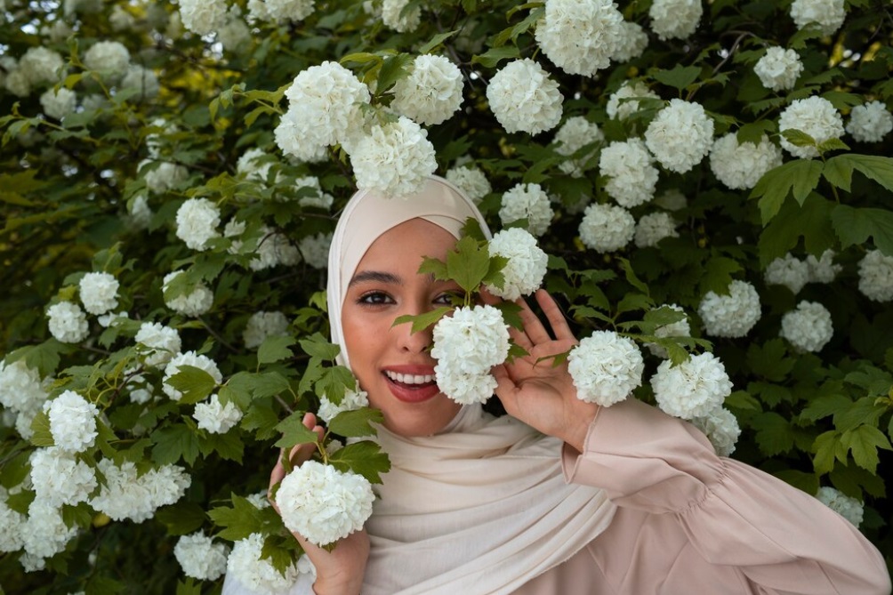 Ingin Fisik dan Hati Kamu Cantik? Berikut Cara Mempercantik Diri Dalam Islam 