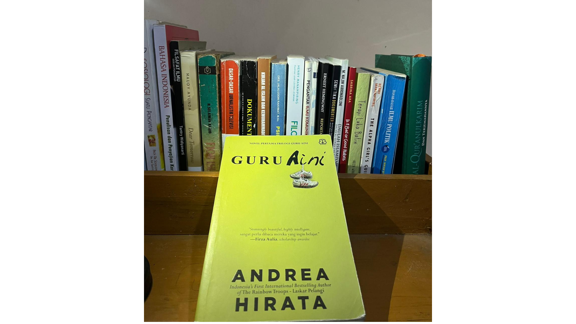 “Guru Aini”, Kisah Perjuangan Pendidikan yang Menginspirasi