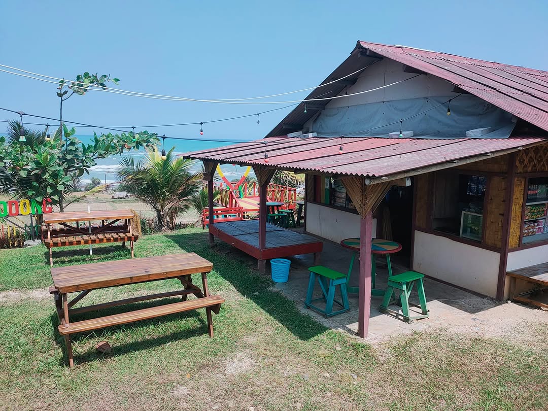 Bukit Sodong Tawarkan Suasana Sederhana dengan Pemandangan Sawah dan Laut
