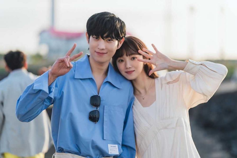 Mari Menghalu, Drama Korea Ini Gambarkan Kisah Cinta Idol dengan Orang Biasa