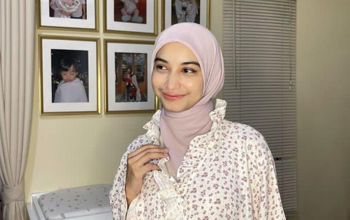 Cut Intan Nabila Beri Kode 4 Jari di Video Unggahannya, Ternyata Ini Maknanya