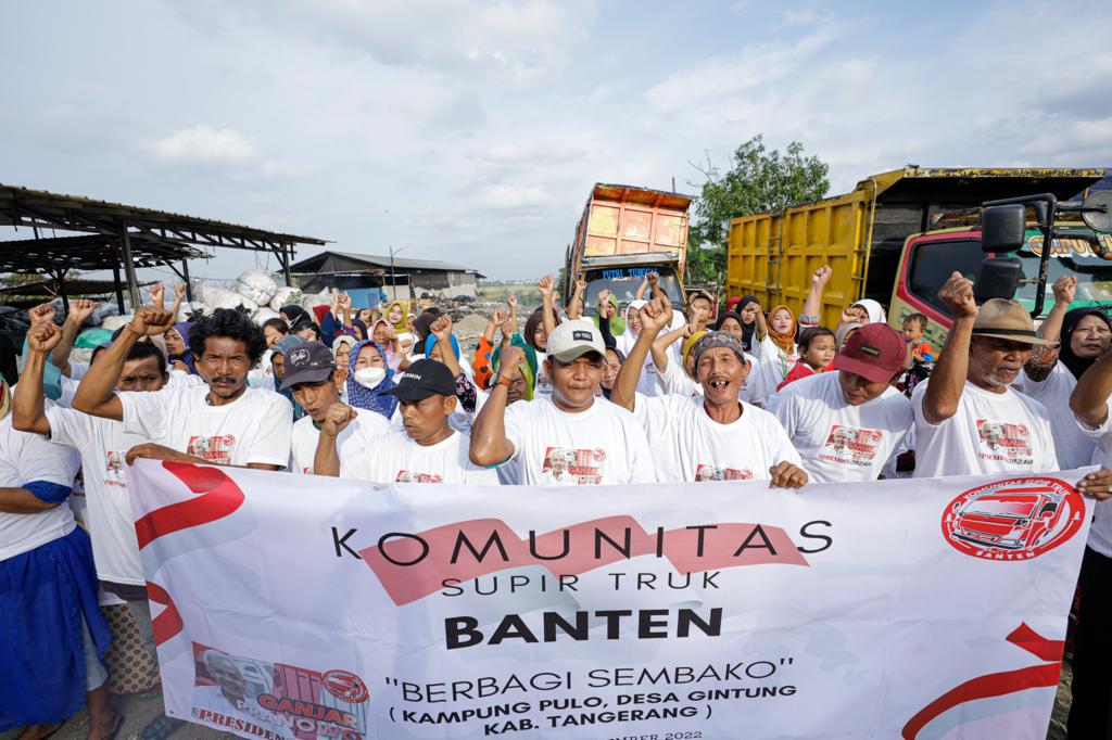 Ganjar Raih Dukungan dari Komunitas Supir Truk di Banten 