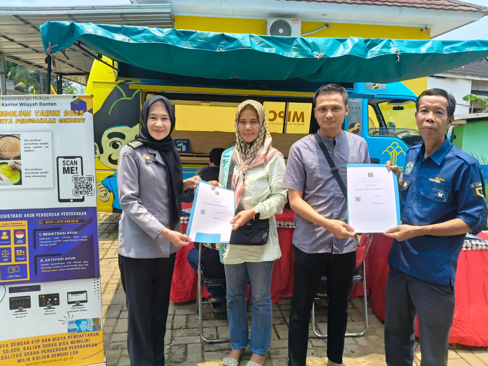 Belasan Sertifikat PT Perseroan Perorangan Dicetak, Warga Apresiasi Layanan Kemenkum Banten