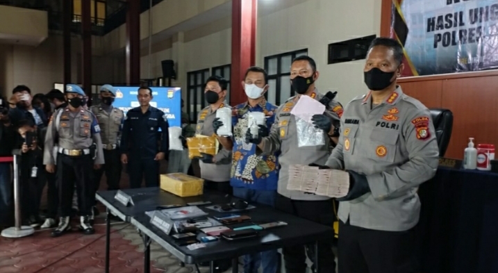 Resmi Jadi Tersangka Kasus Narkoba, Irjen Teddy Minahasa Berperan sebagai Pengendali 