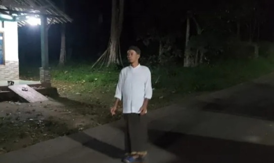 20 Tahun Hidup dalam Kegelapan, Warga Pasir Walet Desak Pemkab Pandeglang Pasang Penerangan Jalan