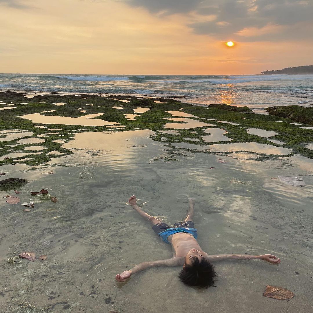 Pantai Pulo Manuk di Bayah, Wisata Banten yang Satu Ini Gak Boleh Kamu Lewatin 