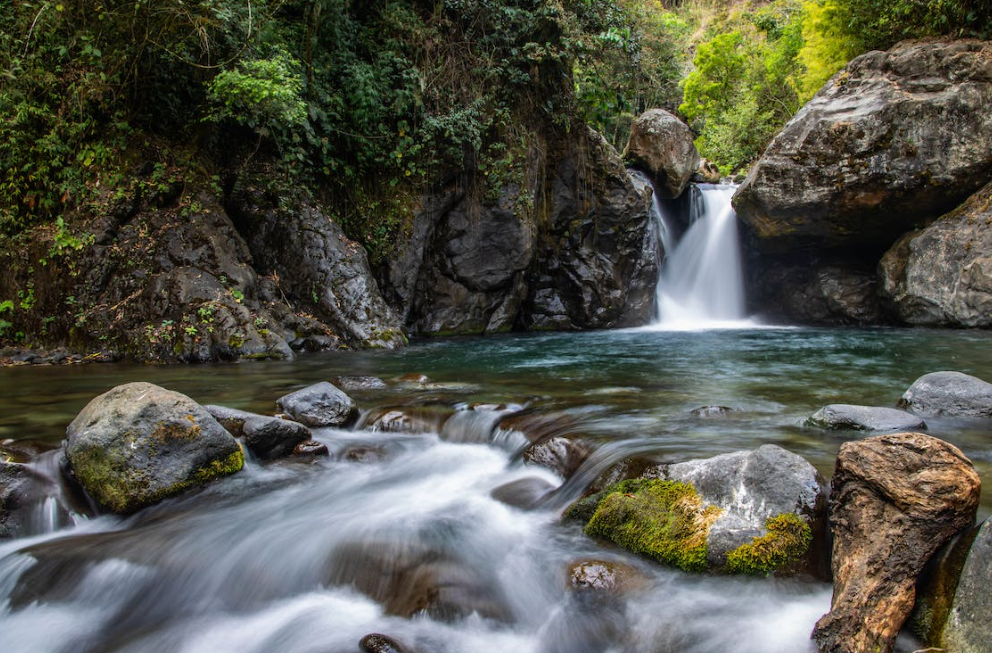 Destinasi Wisata Pandeglang Dengan Beragam Aktivitas Seru di Curug Leuwi Bumi