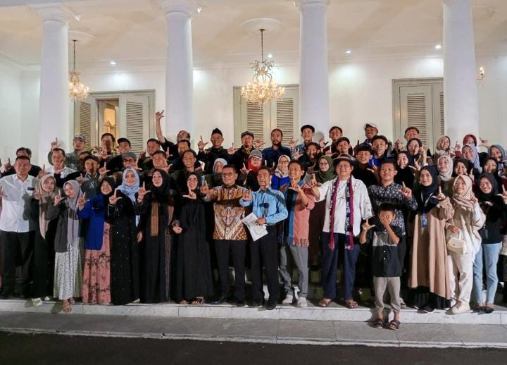 Rayakan Hari Puisi Indonesia ke-16, Rumah Dunia Gelar Parade Puisi Bersama Gubernur Banten dan Pegiat Literasi