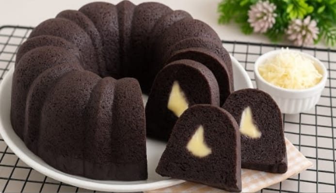 Bolu Ketan Hitam Keju Lumer: Resep Lembut dan Harum yang Bikin Ketagihan!