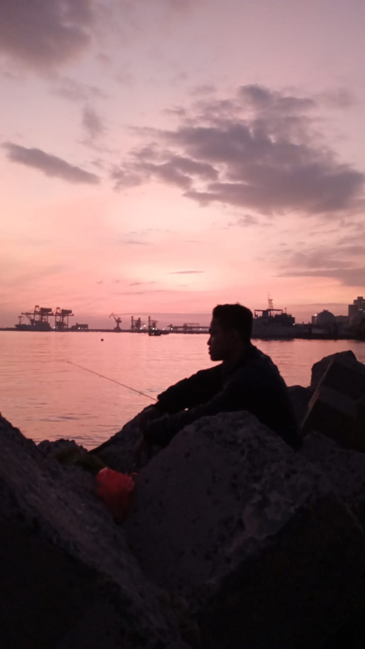 Pagi Hari Waktu Yang Tepat Untuk Mancing Di Laut