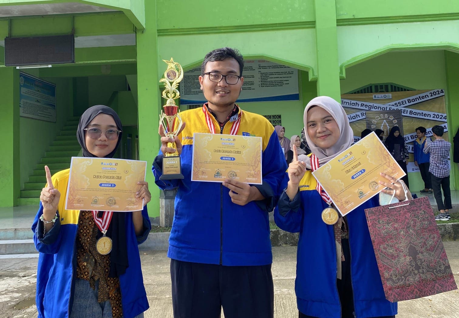 3 Mahasiswa Untirta Berhasil Raih Juara 1 LKTI Temu Ilmiah Regional Banten