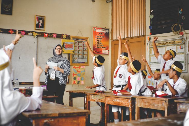 Kemendikdasmen Prioritaskan Penataan Guru Non-ASN, Buka Peluang Jadi ASN