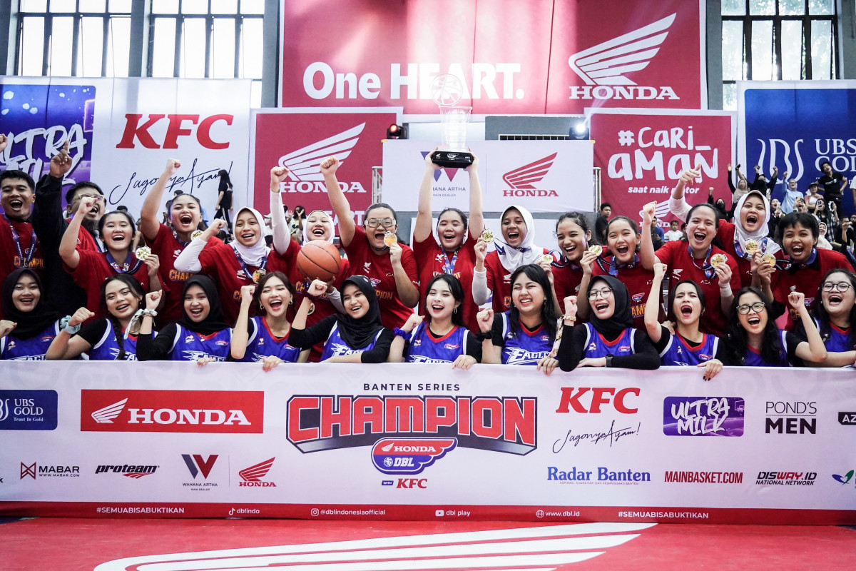 Menang Tipis, Tim Putri SMA Kharisma Bangsa Tangsel Juarai Honda DBL with KFC Banten Series 