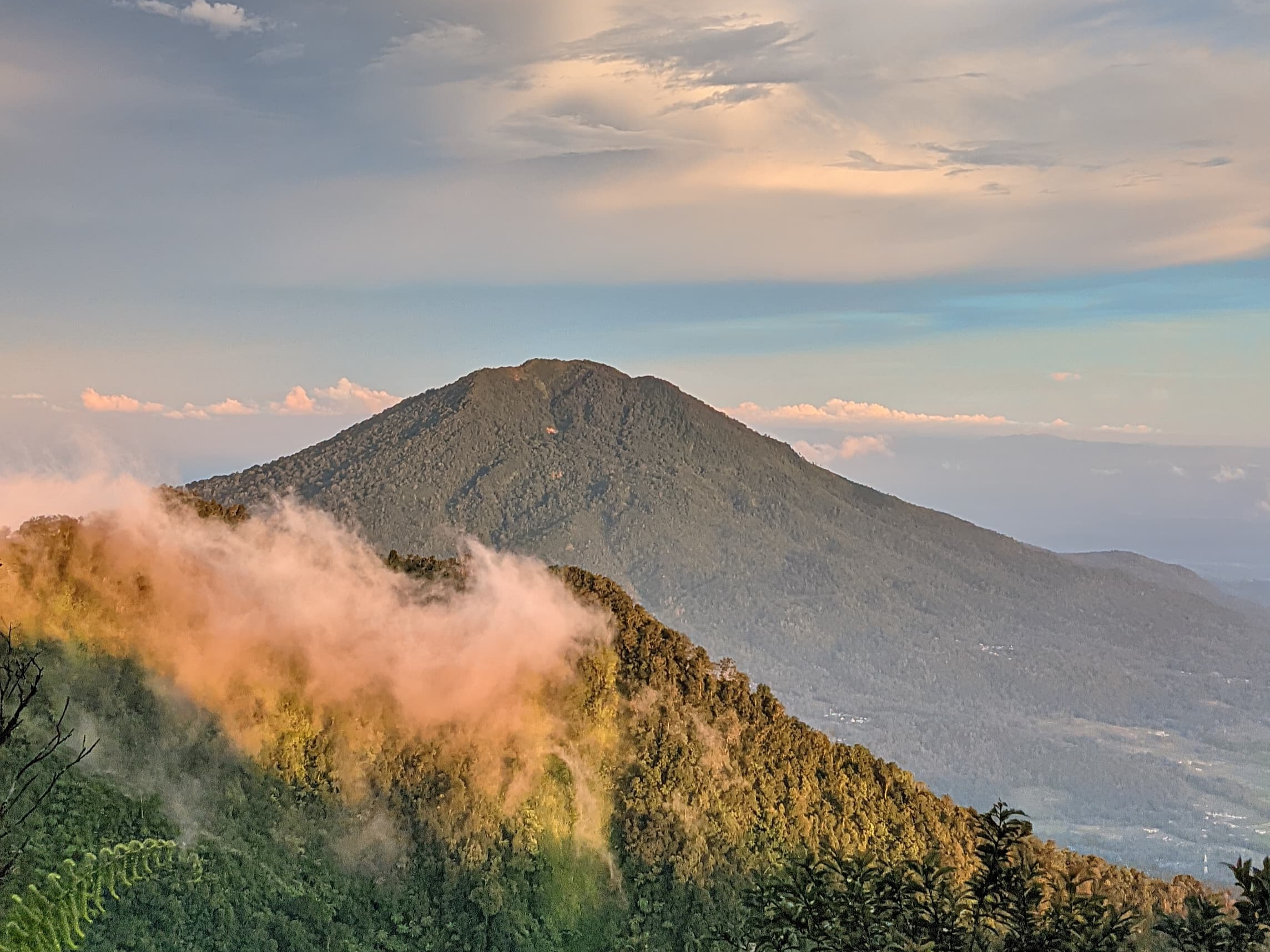 Tiga Gunung Wajib Daki di Banten Ini Rekomendasi Mahasiswa UIN