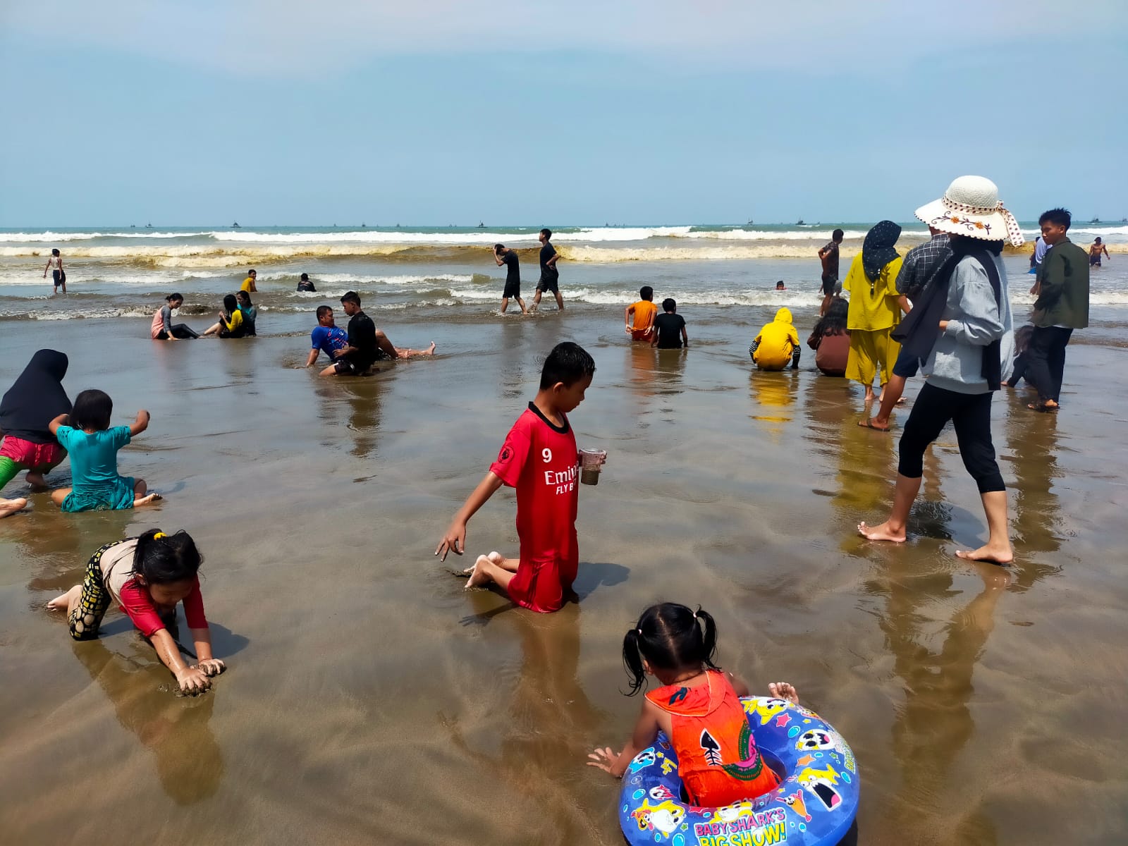 Pantai Bagedur, Cocok untuk Liburan Akhir Tahun Ini Harga Timenya 