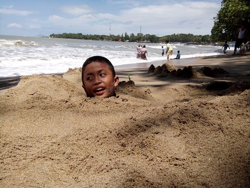 BMKG Peringatkan Gelombang Tinggi hingga 4 Meter di Perairan Banten, Warga Diminta Waspada