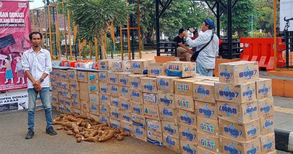 Menuju Aksi Tolak Sampah, Warga Pandeglang Galang Donasi