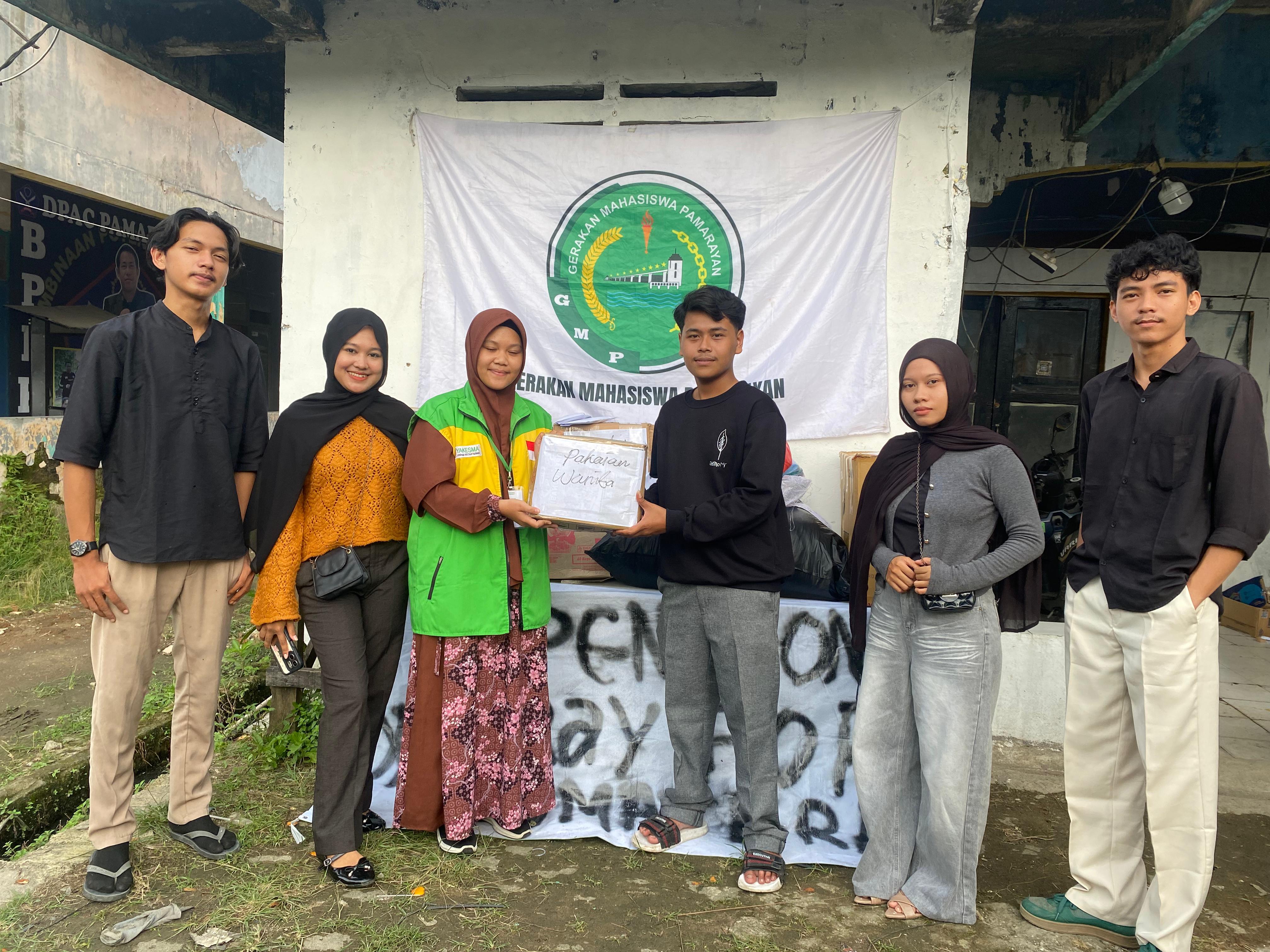 Penyerahan Donasi Gerakan Mahasiswa Pamarayan kepada Yakesma Banten