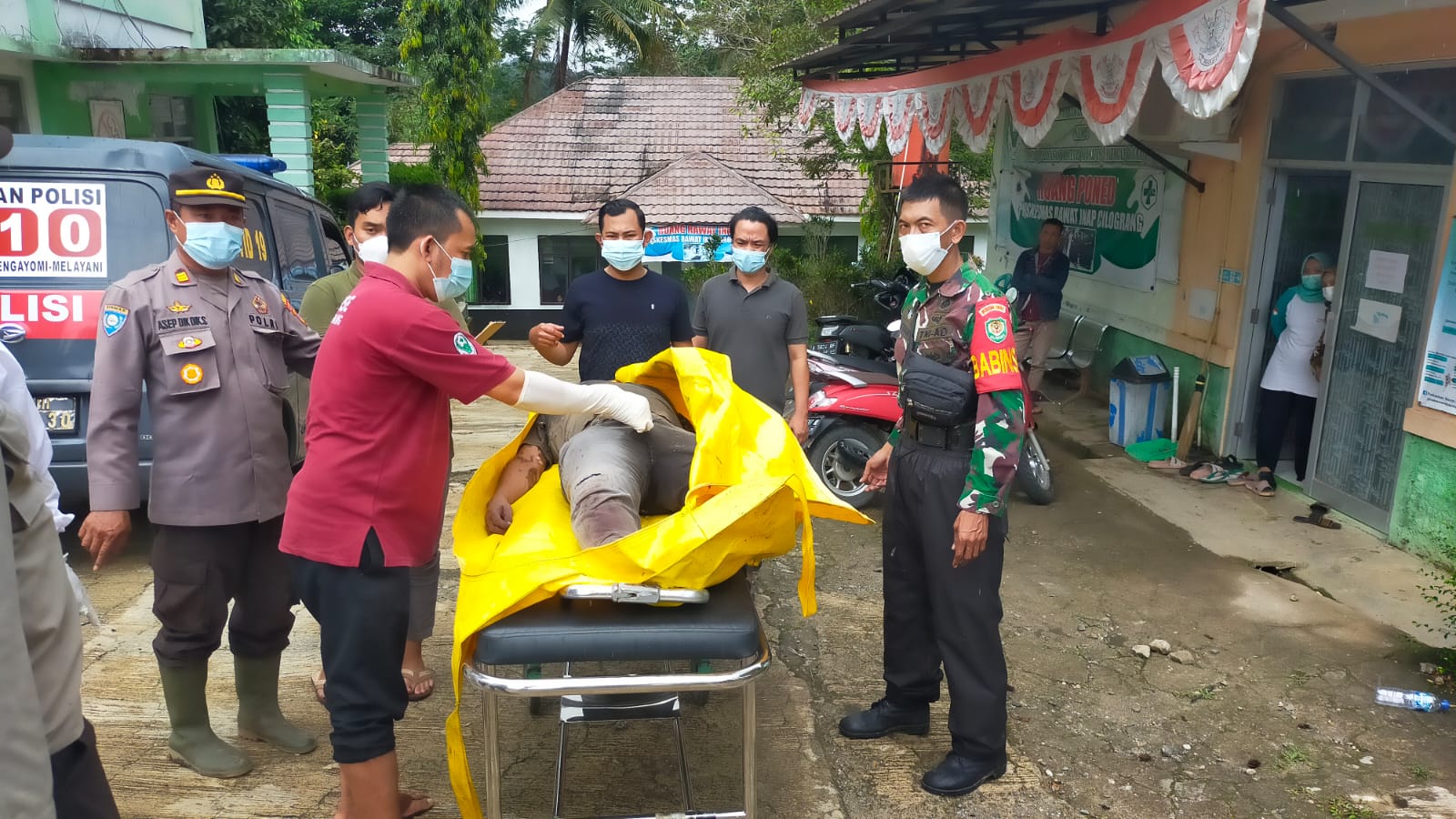 Pria Tak Dikenal Gantung Diri dengan Kain Sarung, Ditemukan Warga yang Akan Berburu Babi Hutan 