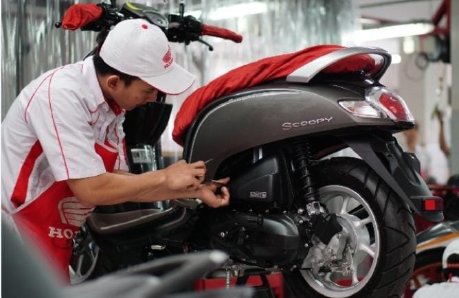 9 Tips Merawat Kendaraan Roda Dua Agar Siap Mudik dengan Aman dan Nyaman, Cek Kondisi Mesin