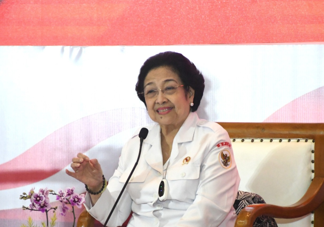 ﻿Megawati Pengawal Konstitusi, Konsisten Suarakan Kebenaran 