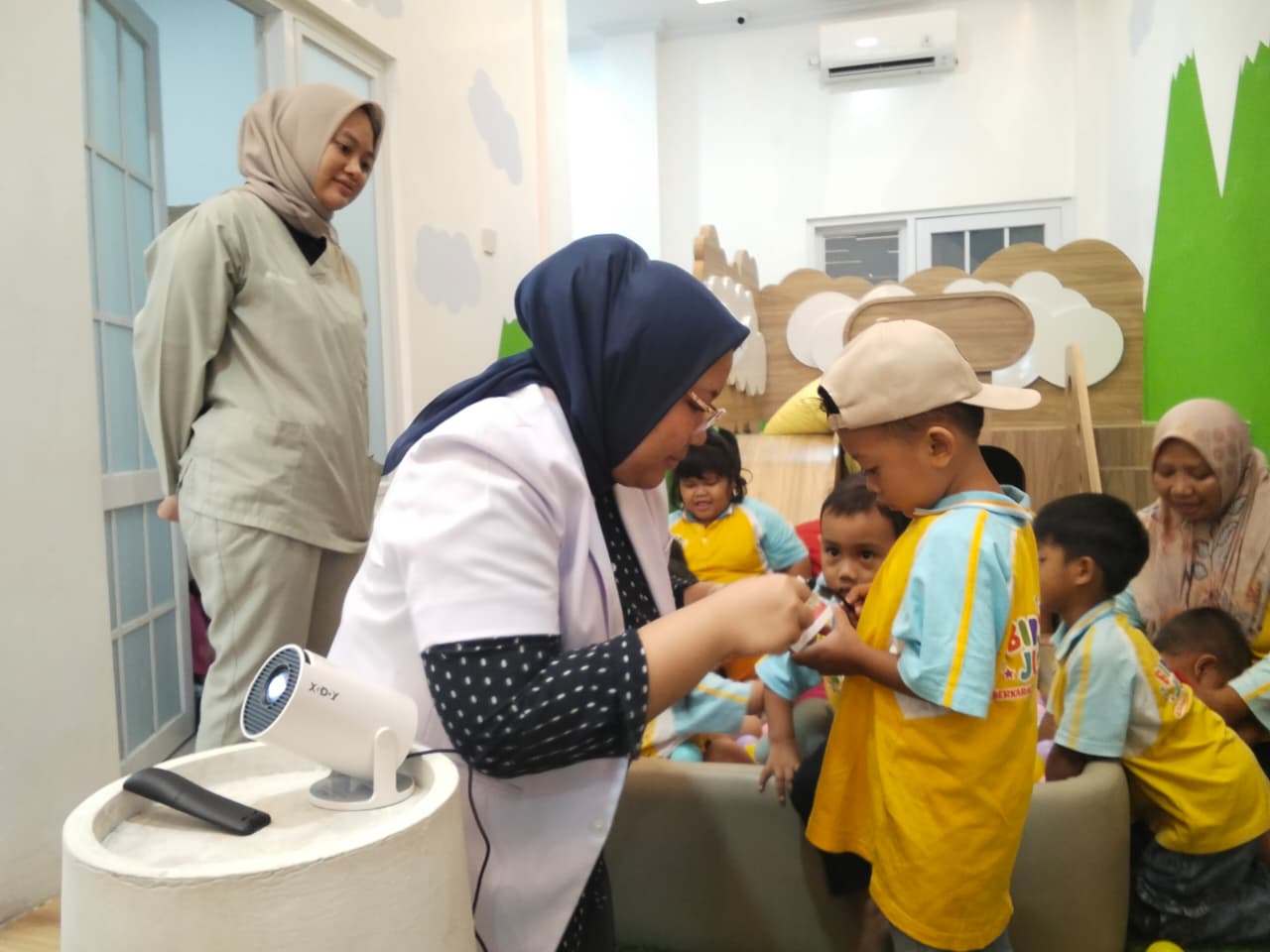 Bestie Dental Serang Edukasi dan Periksa Gigi Anak Gratis