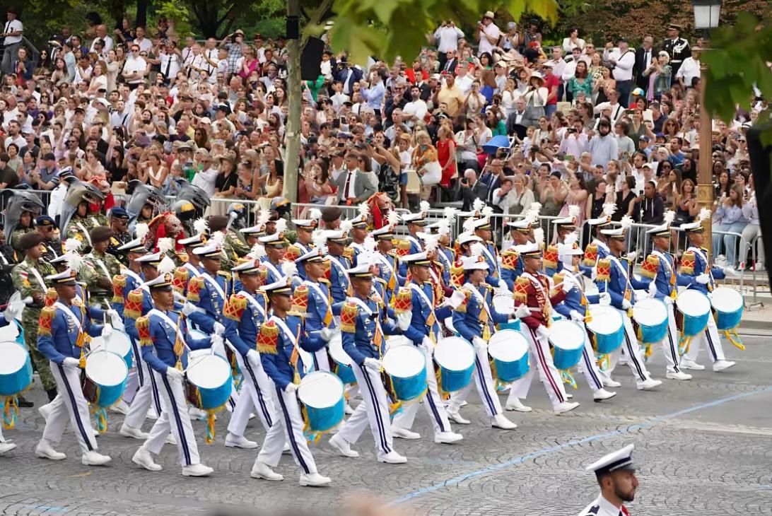 TNI Pimpin Parade Militer Bastille Day 2025 dengan Formasi Rapi
